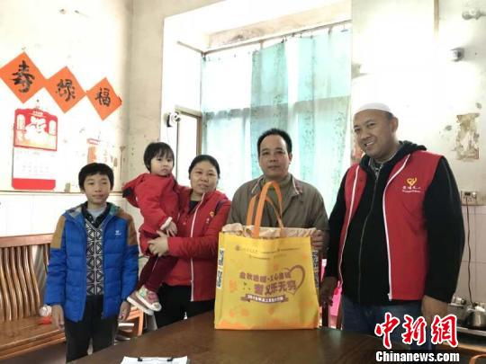 青海“最美拉面匠”：面暖人胃 情暖人心