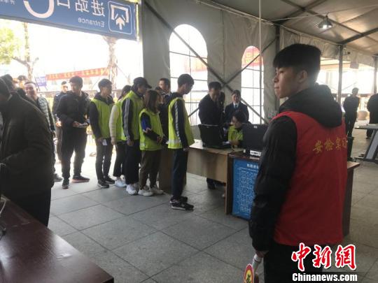 深圳铁路东莞站派出所开展春运突发事件应急演练