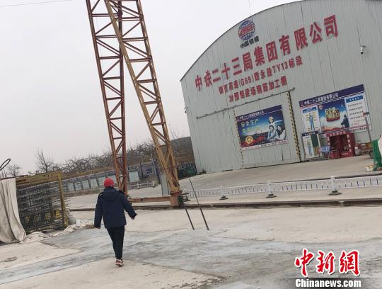 “留守”甘肃的建筑工：为早日竣工过年不回家