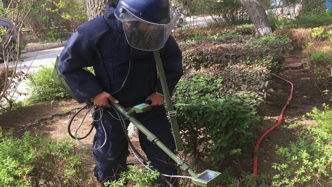 跟随英雄足迹，你我皆可成为英雄