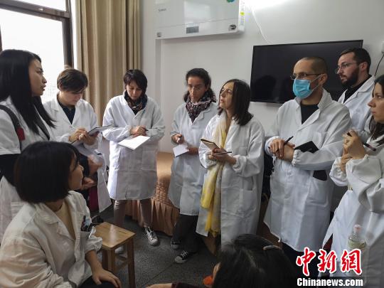 法国青年来湘“取经”中医：让世界更多患者受益