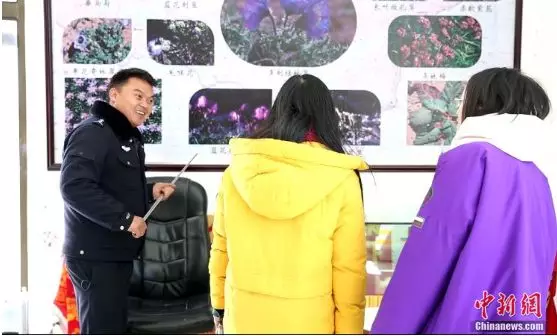 背靠戈壁面朝天，这群驻守在可可西里的年轻人图啥？