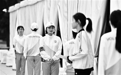 “青春款”志愿者服装亮相亚洲文明对话大会