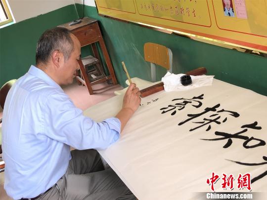 “月球守望者”洪晓瑜回乡分享“探月精神”