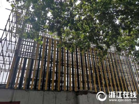 突发！杭州一男子被电击後高空坠落 已无生命体征