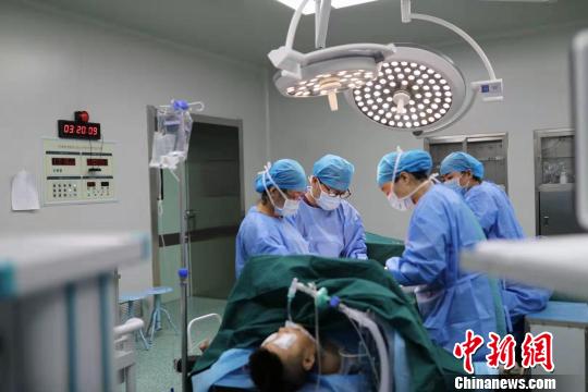 江苏“曼巴”的“援青日子”：一次青海行 一生青海情