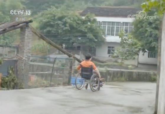 李菊洪：18年坚守深山的乡村医生
