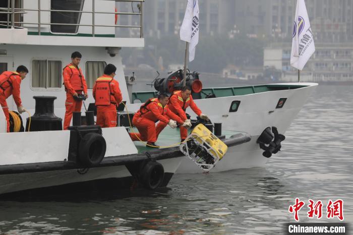 长江干线水上联合搜救演习在重庆涪陵水域举行