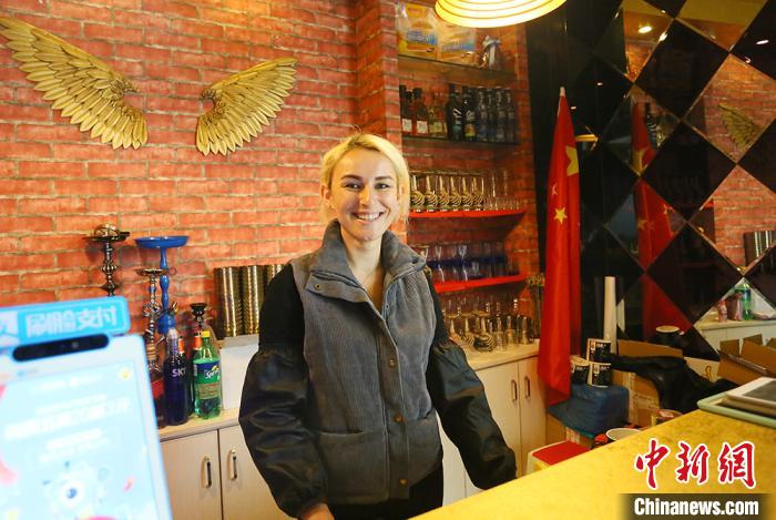 “90後”乌克兰姑娘兰州开餐馆：中西合璧探索“入心”美食